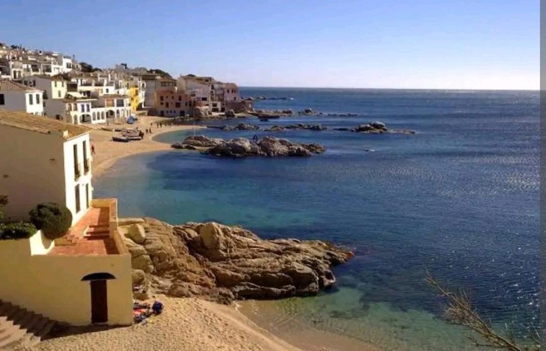 Apt con piscina en Calella de Palafrugell, parking gratuito Esterno foto